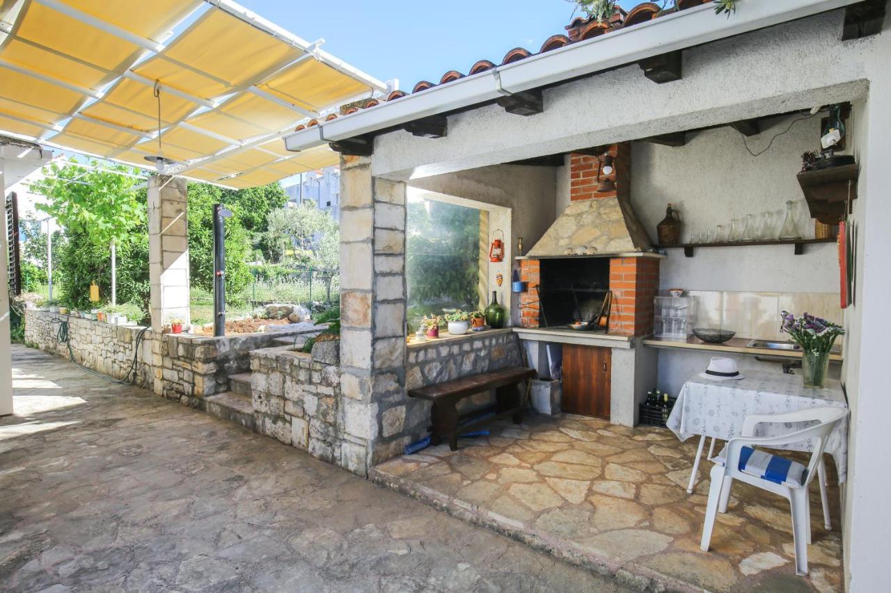 Artistic Summer House Marinovic With Garden&Bbq 수페타르 외부 사진